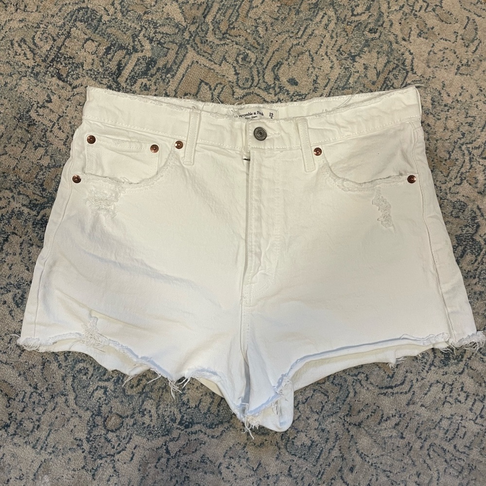 Abercrombie High Rise Mom Short